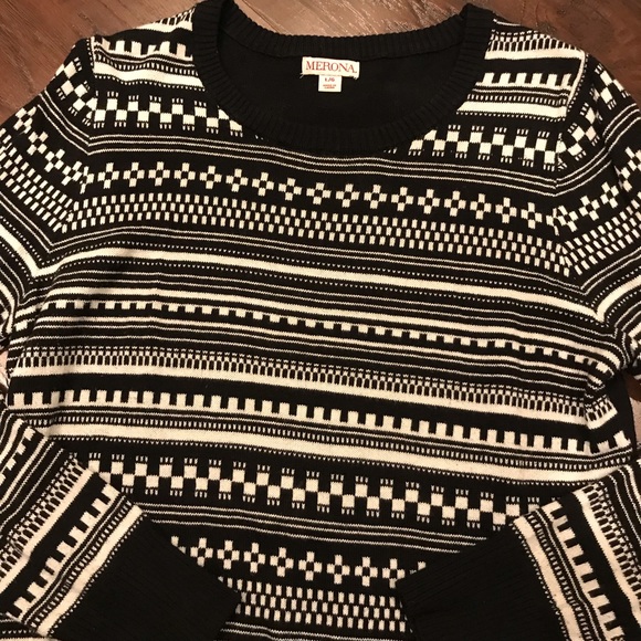 Aztec Black and White Sweater - Picture 4 of 4